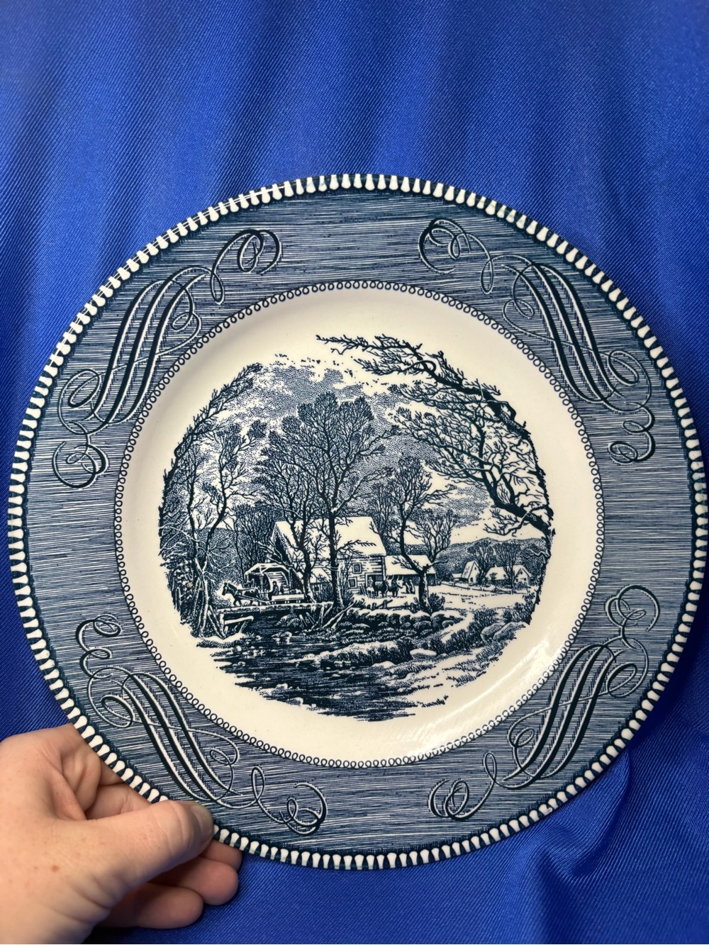 Currier & Ives Royal Old Grist Mill Blue White Dinner Plate 9.5” USA